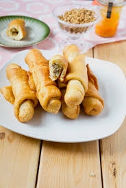 Fish roll (10) $25